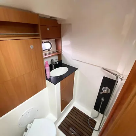 Nuit Magique Sur Un Bateau Linge Et Menage Inclus - Boat Paradise La Rochelle Botel La Rochelle (Charente-Maritime)