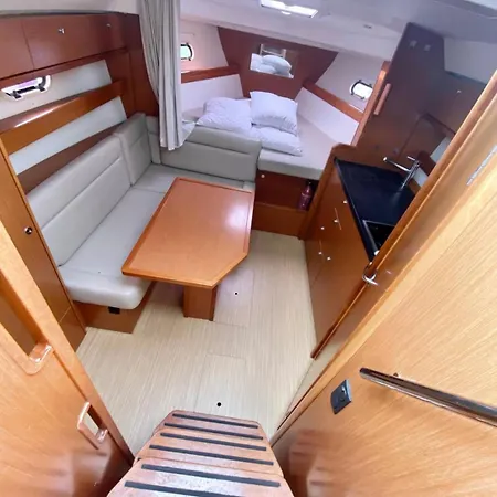 Nuit Magique Sur Un Bateau Linge Et Menage Inclus - Boat Paradise La Rochelle *