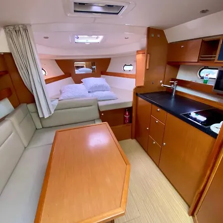 Botel Nuit Magique Sur Un Bateau Linge Et Menage Inclus - Boat Paradise La Rochelle *