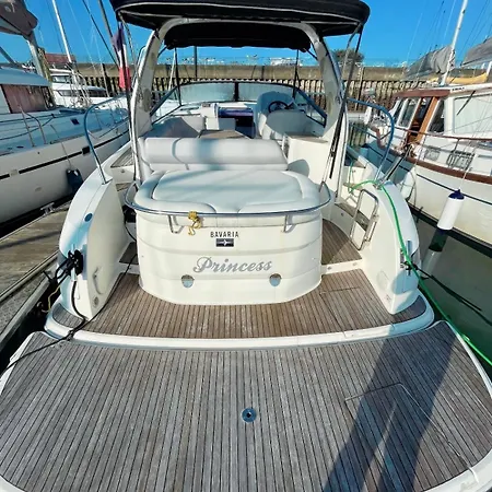 Nuit Magique Sur Un Bateau Linge Et Menage Inclus - Boat Paradise La Rochelle *