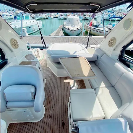 Nuit Magique Sur Un Bateau Linge Et Menage Inclus - Boat Paradise La Rochelle *